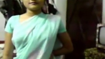 Sexy Indian Girl In Saree Seduces With A Story (New)
