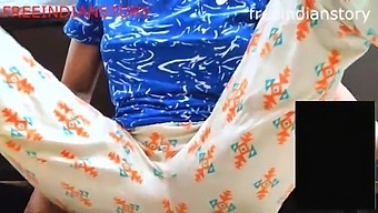 New Indian Teen Makes Video Call With Mature Housewife
