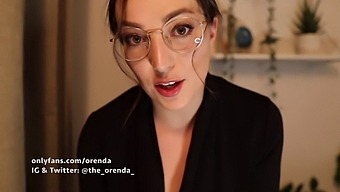 Lingerie-Clad Babe Indulges In Asmr Roleplay As Psychiatrist