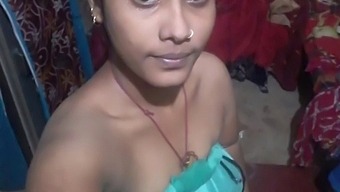Indian Girl With Big Nipples And Big Tits In Solo Video