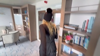 Affair With A Beautiful Woman On A Cruise While My Girlfriend Is Away